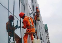 成都龙湖上城高空外墙防水作业